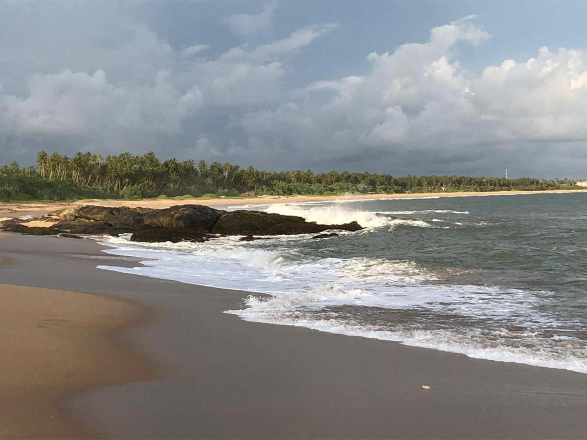 Blue Ocean Resort Netolpitiya Buitenkant foto