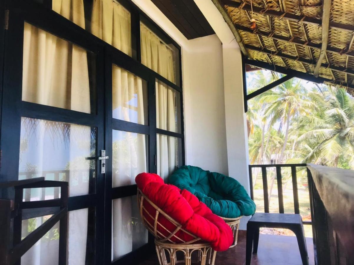 Blue Ocean Resort Netolpitiya Buitenkant foto