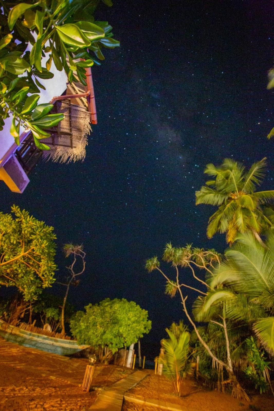 Blue Ocean Resort Netolpitiya Buitenkant foto