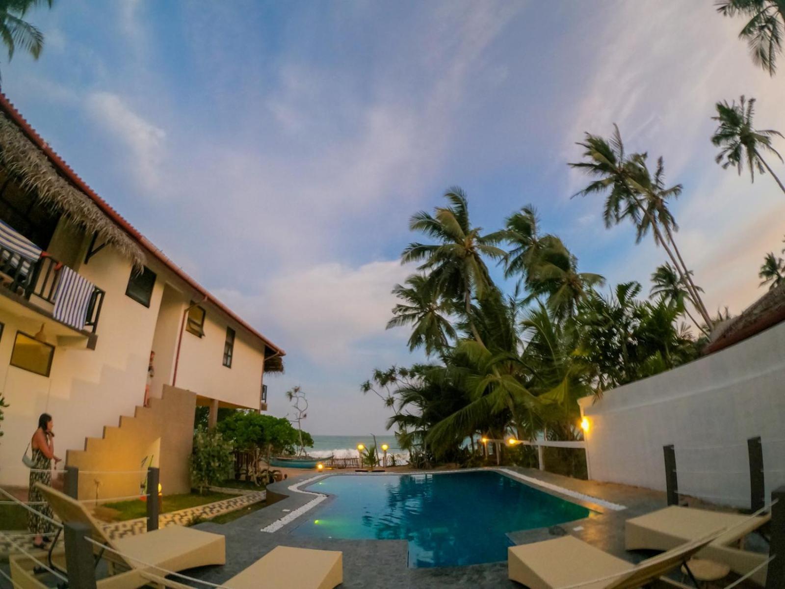 Blue Ocean Resort Netolpitiya Buitenkant foto