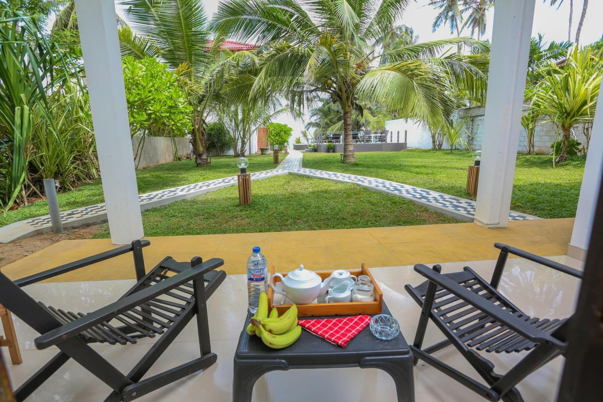 Blue Ocean Resort Netolpitiya Buitenkant foto