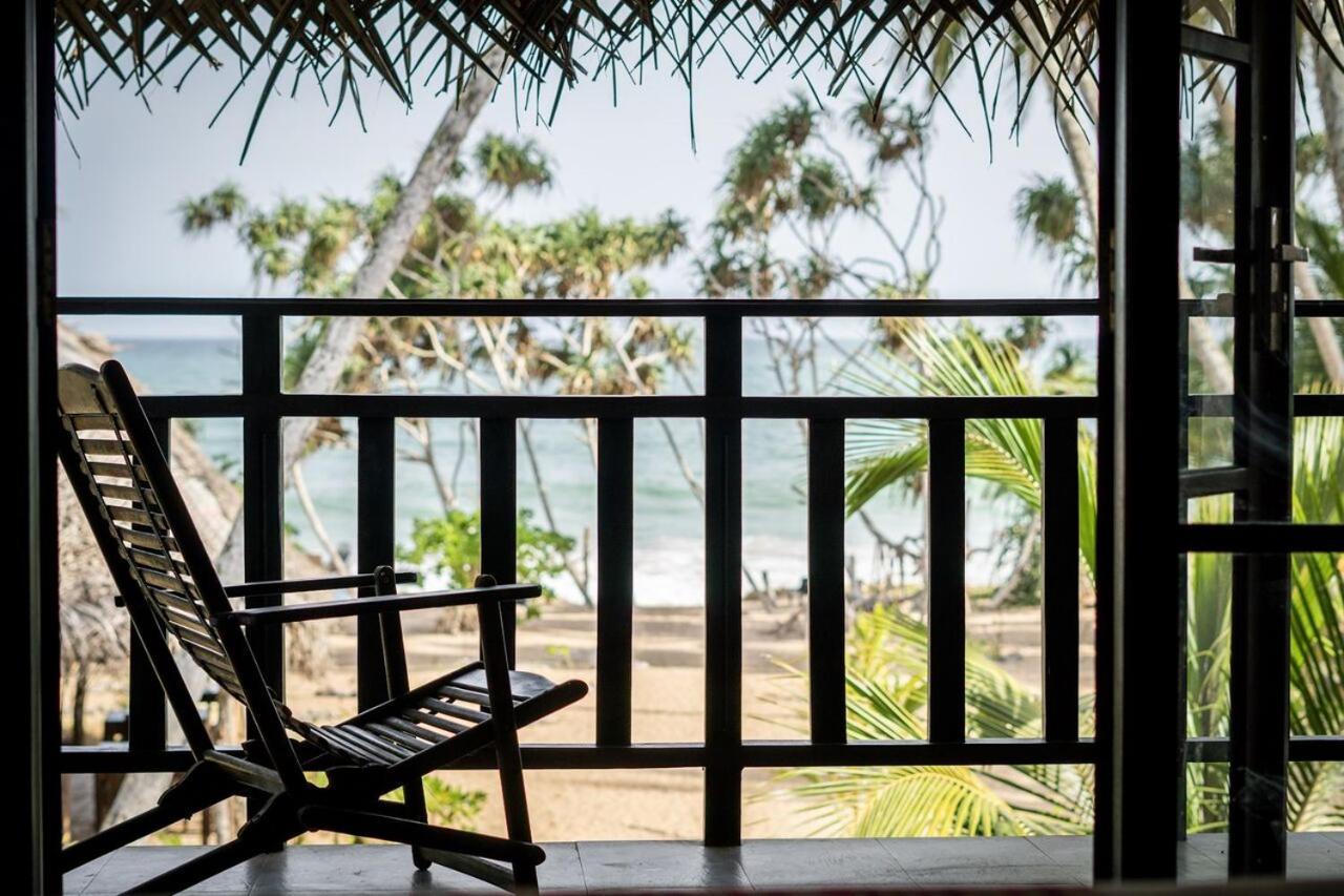 Blue Ocean Resort Netolpitiya Buitenkant foto